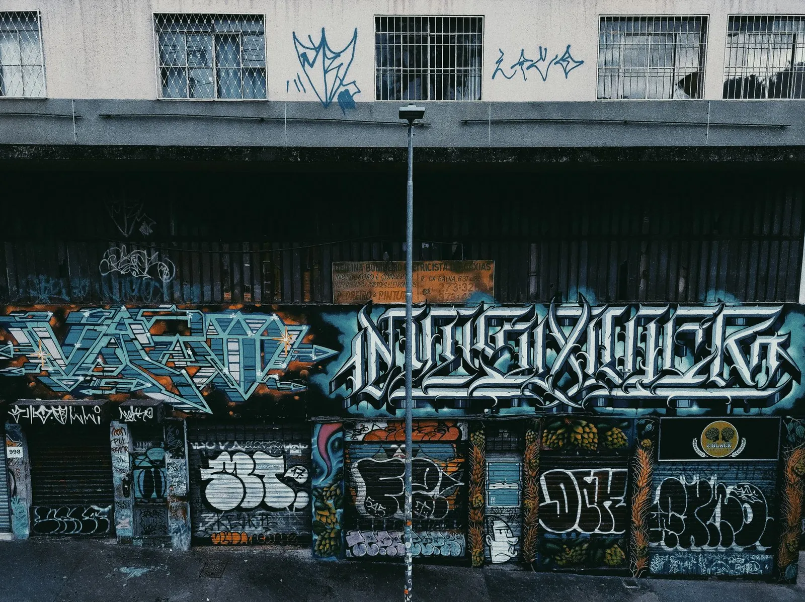 Nazeem, la légende du lettrage qui expose ses 40 ans de graff à Landerneau