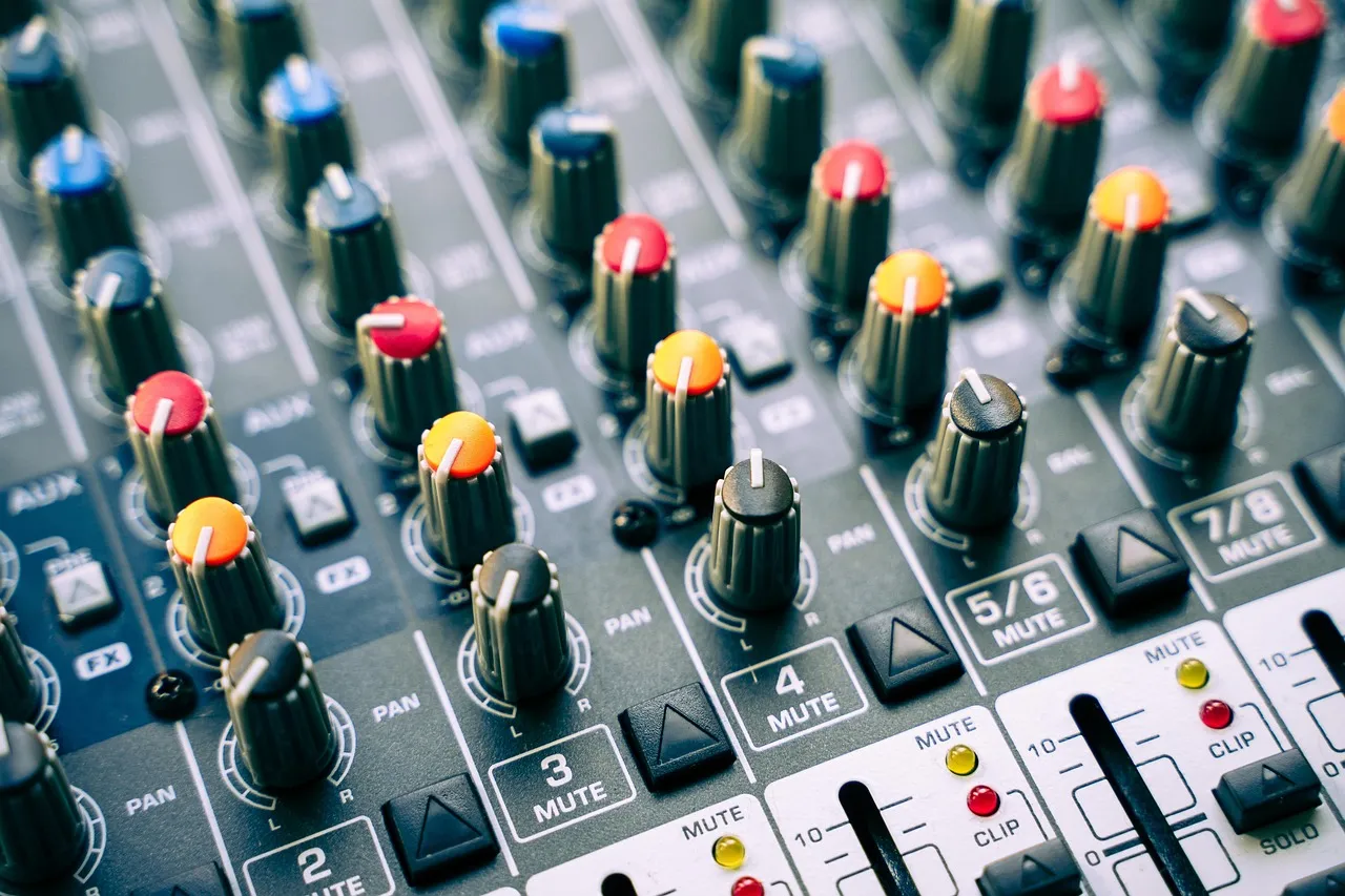 Paris ravive ses platines : le temple électro de la scène hip-hop rouvre ses portes aux collectifs DJs