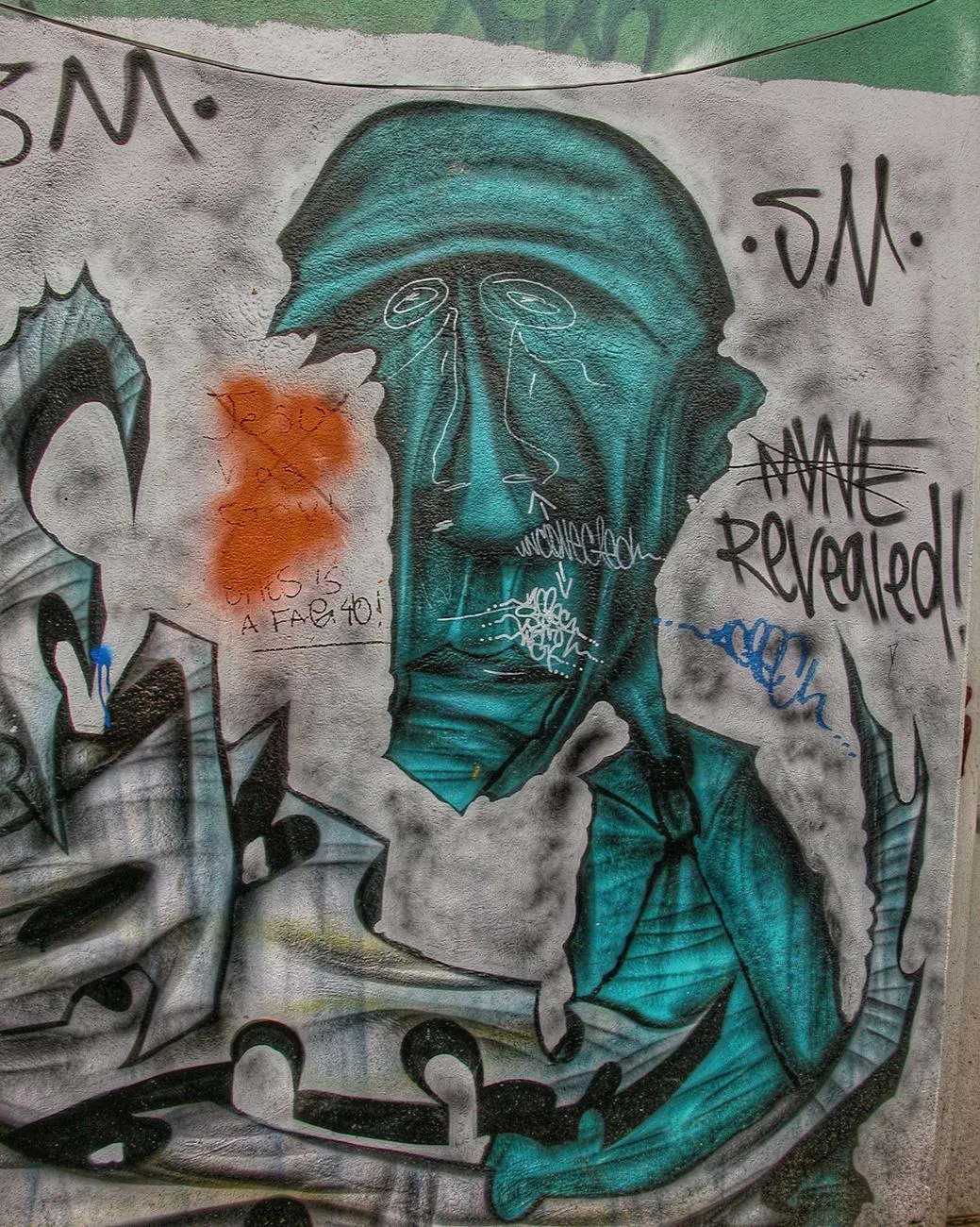 La Ciotat se peint en rouge : cent graffeurs descendent dans les rues pour le festival Jam